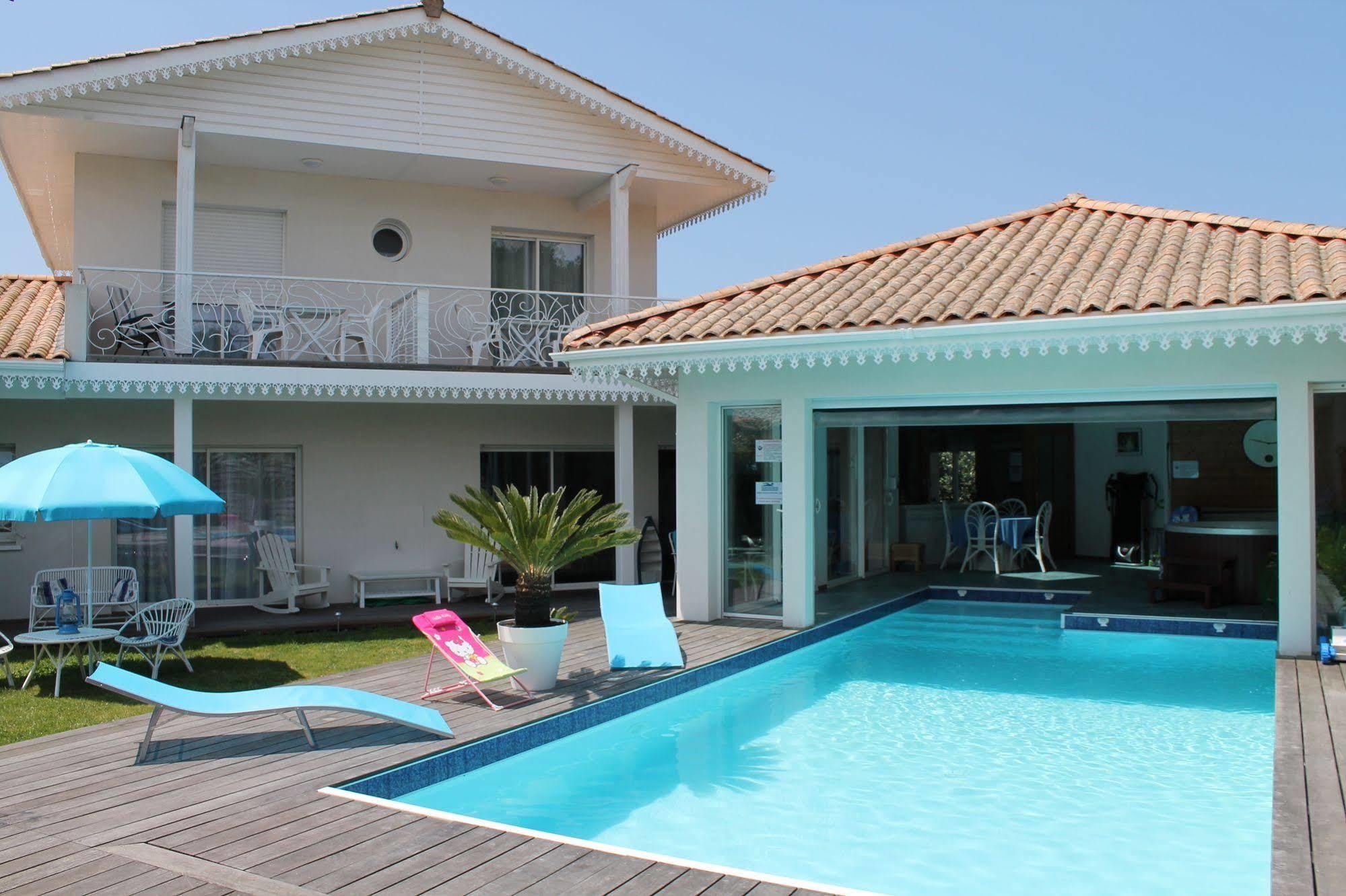 Aresia Bed & Breakfast 2*