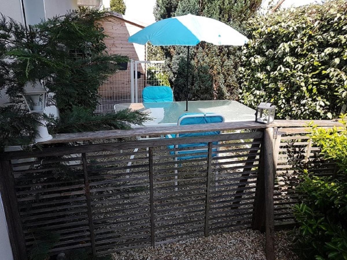Aresia Bed & Breakfast 2*